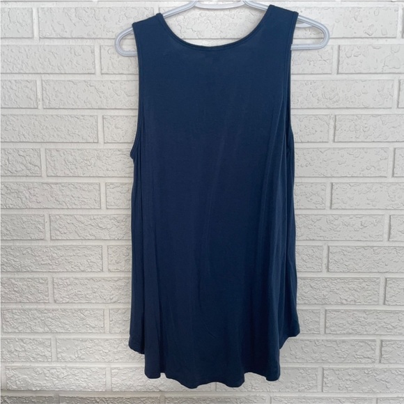 Torrid Tank - Picture 2 of 3